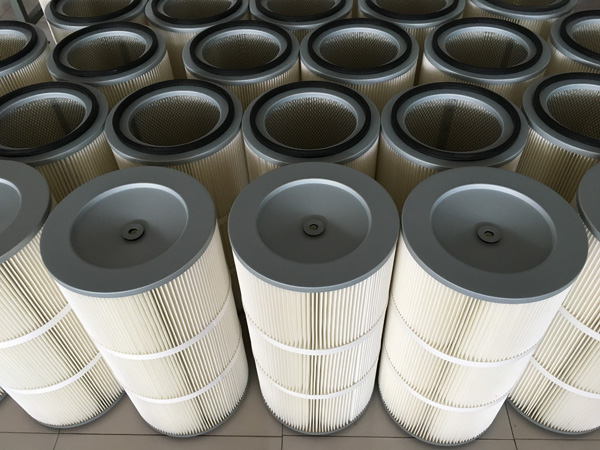 Φ325x215x660高標(biāo)準除塵器覆膜濾筒